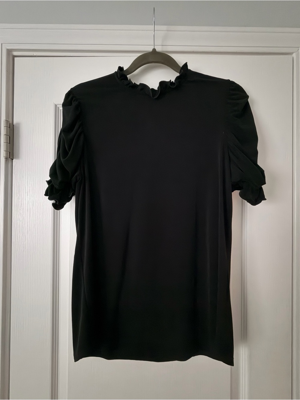Green Envelope Black Ruffle Neck Puff Sleeve Top